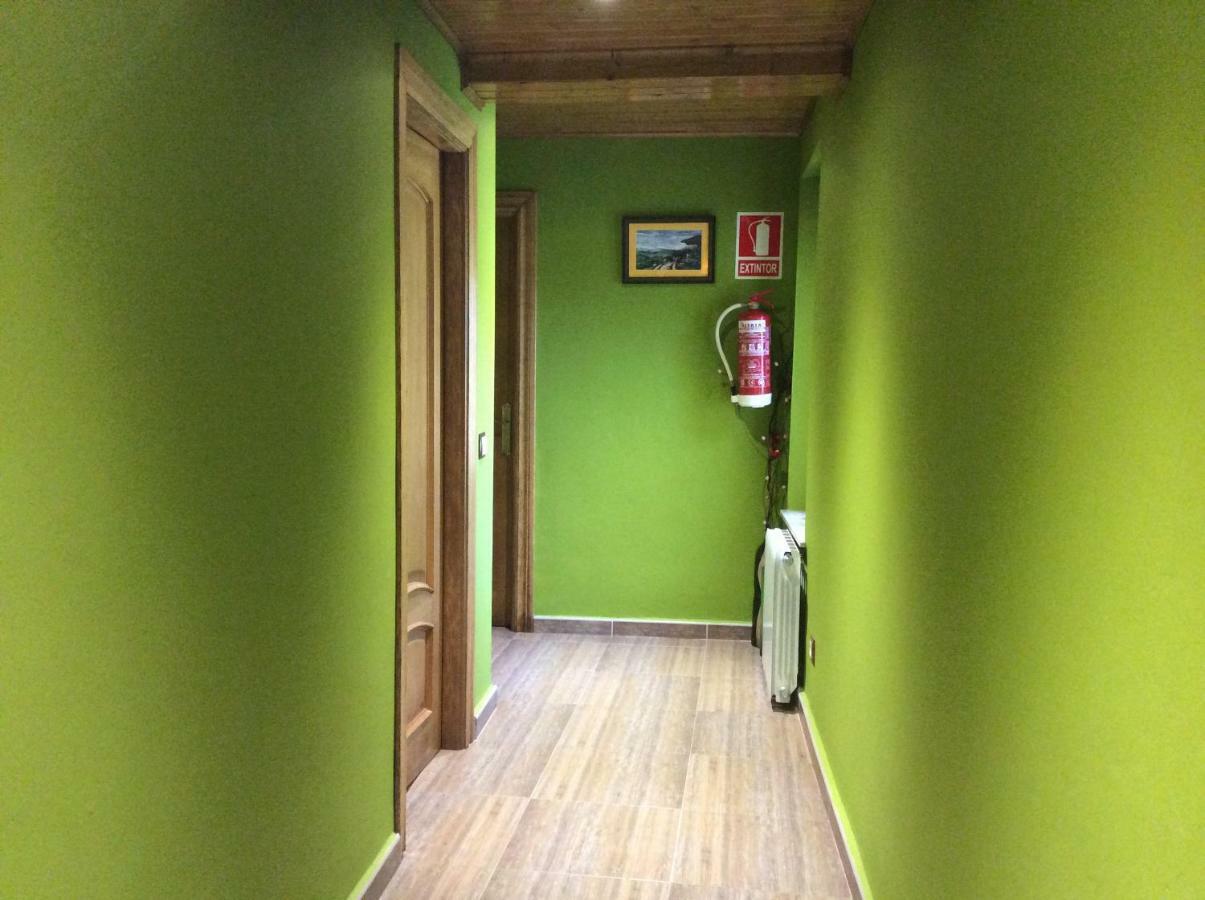 Гостевой дом Casa Nueva Салас Экстерьер фото